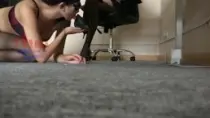 Она мастурбирует в офисе и снимала ее скрытая камера